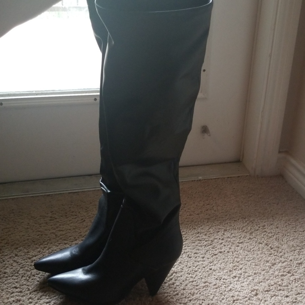 Indigo Rd. Black slouchy boots